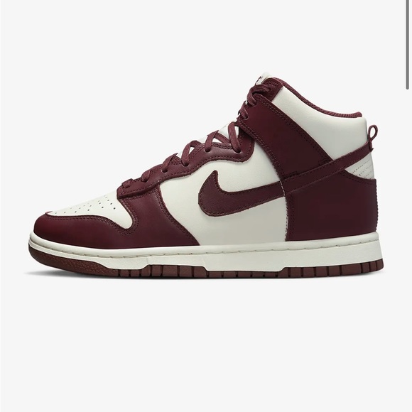 NIKE Dunk High - Picture 2 of 9